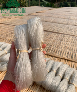 Miến dong được sản xuất thủ công, không pha tạp chất, tẩy màu