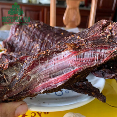 Thịt bò gác bếp được chế biến từ 100% bò bản