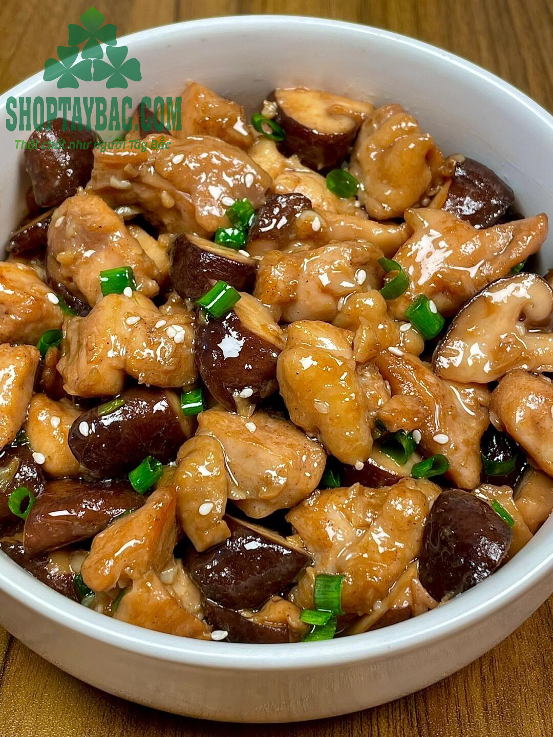 Thịt gà xào nấm hương