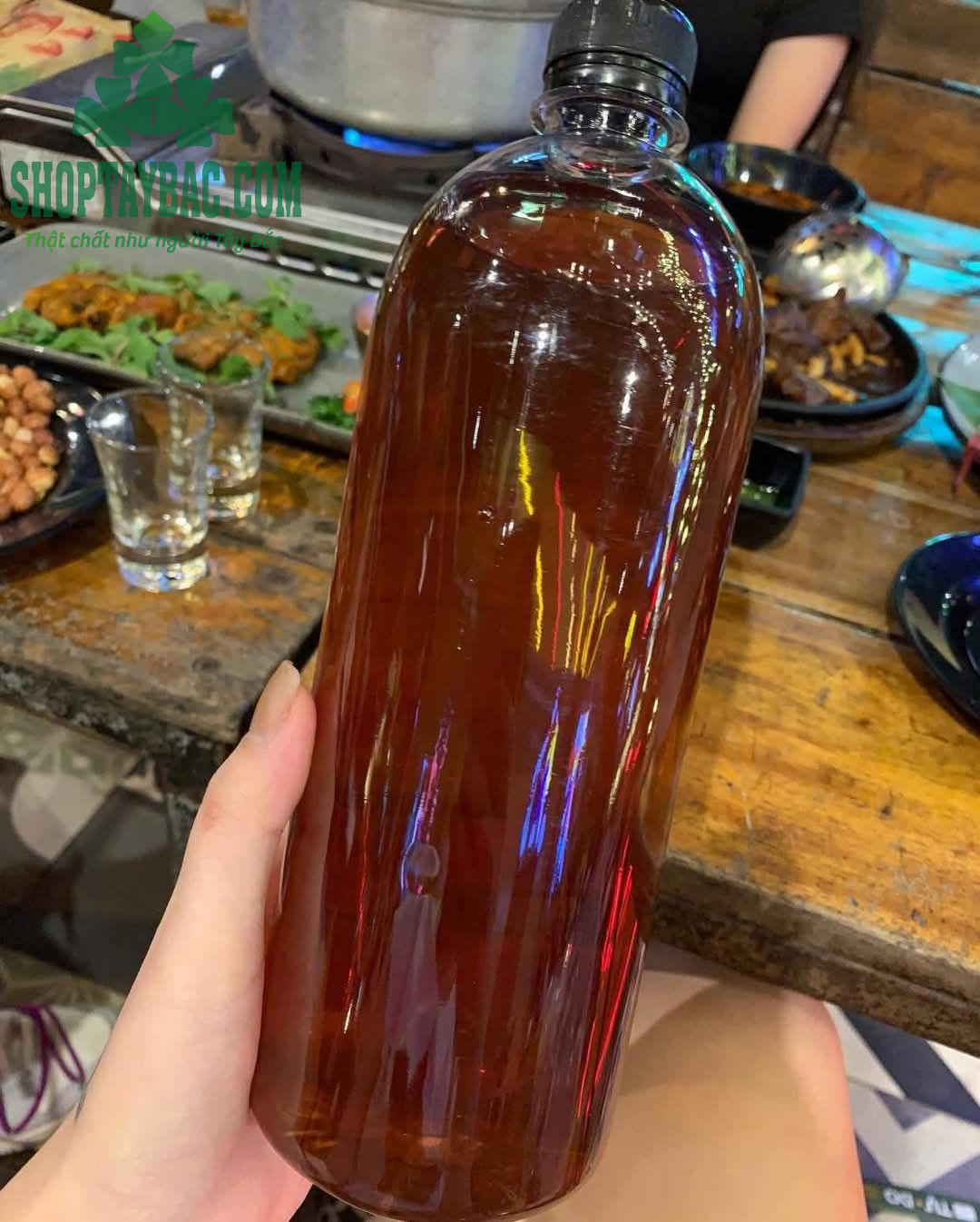 Rượu táo mèo êm, dịu phù hợp với các buổi liên hoan, gặp mặt