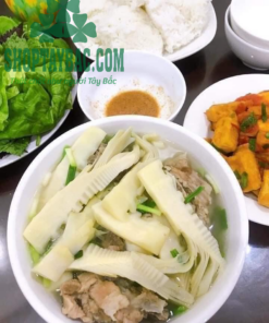 Canh măng nấu xương