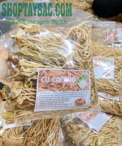 Đóng gói củ cải khô cho khách hàng