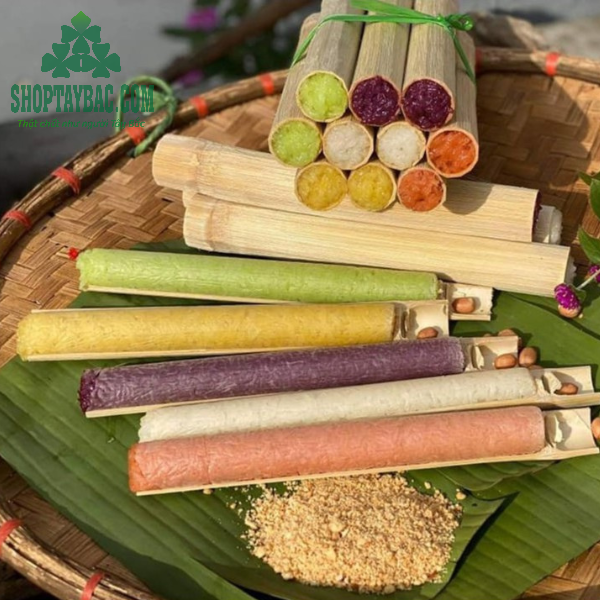 Cơm lam ăn kèm muối vừng