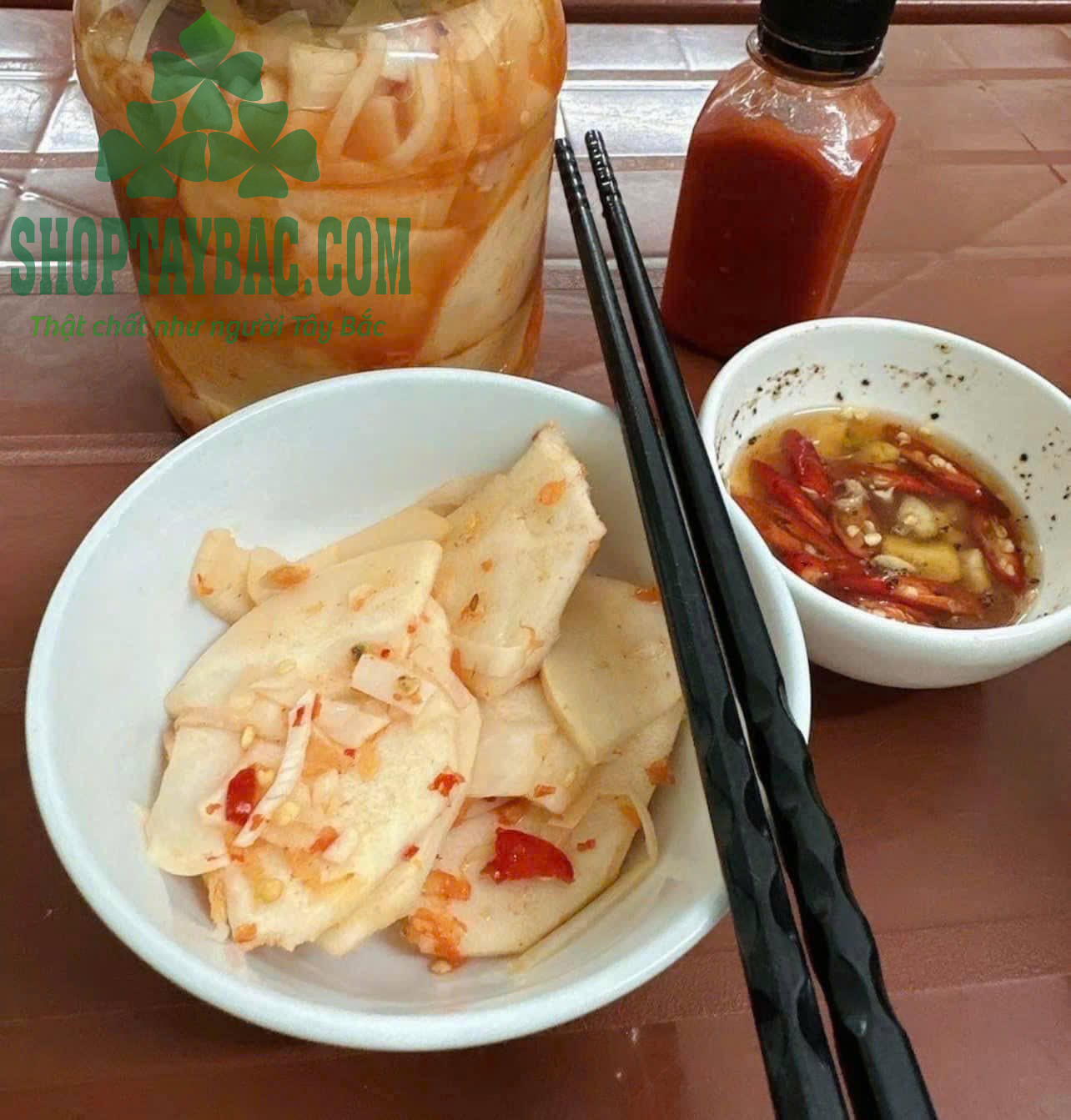 Măng tre ngâm tỏi ớt ăn kèm