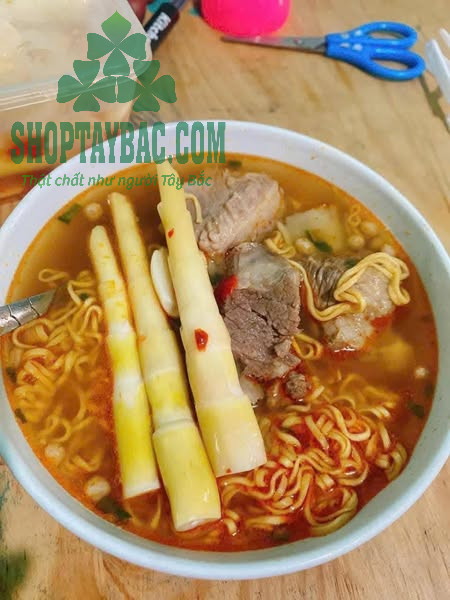 Măng trúc ngâm tỏi ớt ăn kèm mỳ tôm, bún, phở