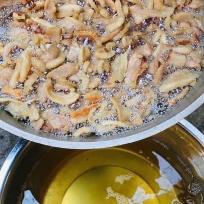 Mỡ lợn đen chế biến thủ công