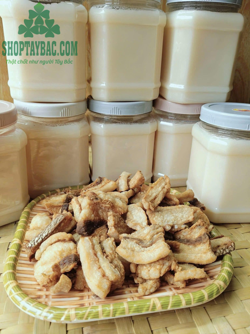Mỡ lợn đen Tây Bắc (chai 1kg)