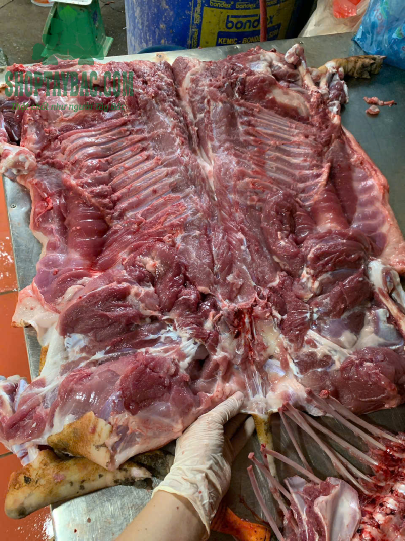 Thịt lợn mán đen (1kg thịt tươi sống)
