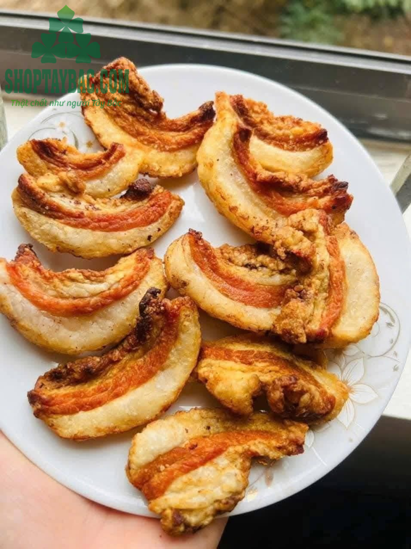 Mỡ lợn đen Tây Bắc (chai 1kg)