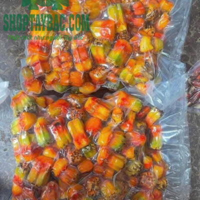 dứa rừng đóng túi cho khách