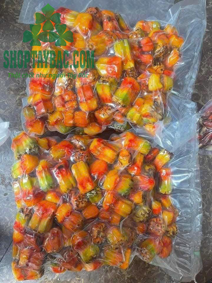 dứa rừng đóng túi cho khách