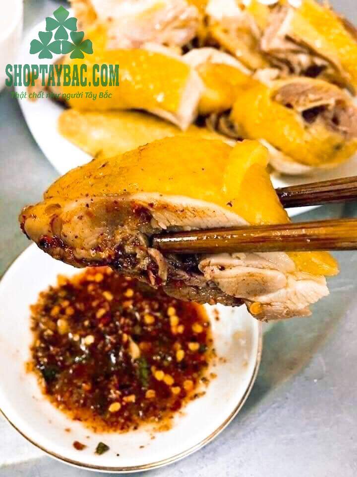 Gà ta luộc chấm chẩm chéo