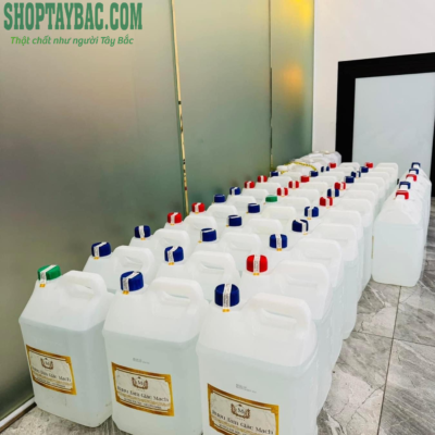 Rượu tam giác mạch đóng can 5 lít cho khách sỉ