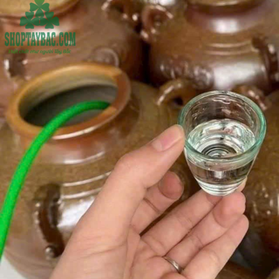 Rượu tam giác mạch Hà Giang (1 lít)