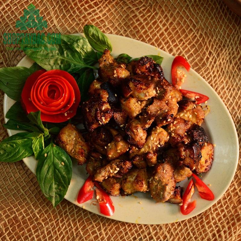 Thịt ba chỉ lợn đen nướng mắc khén