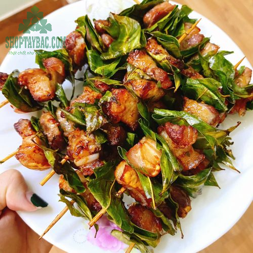 Thịt lợn cắp nách nướng than hoa
