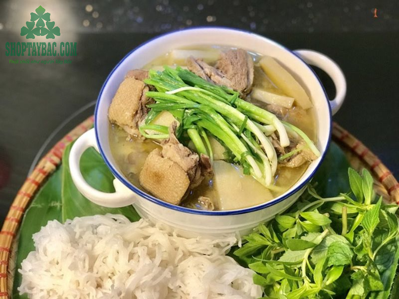 măng khô nấu vịt ăn với bún ngon chuẩn vị