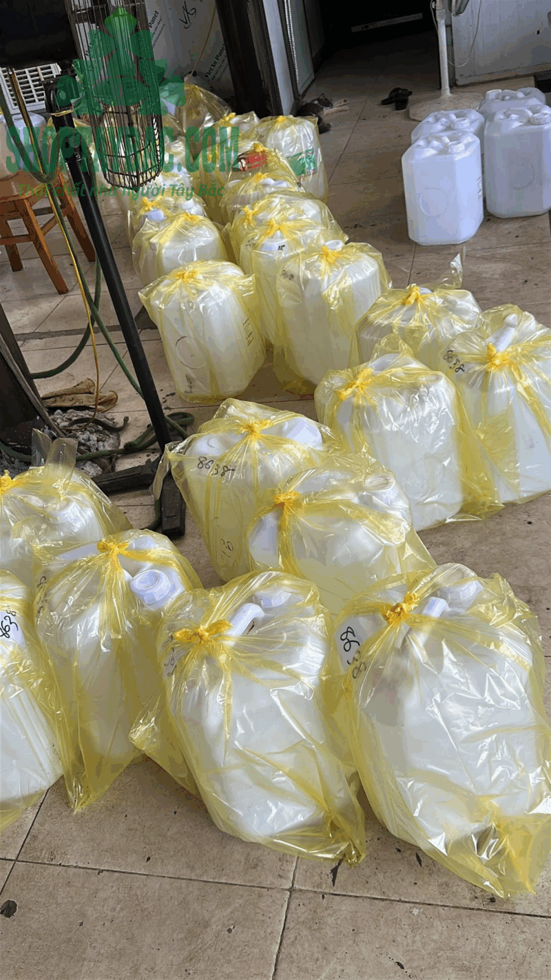 Rượu nếp quê nhà nấu (1 lít)