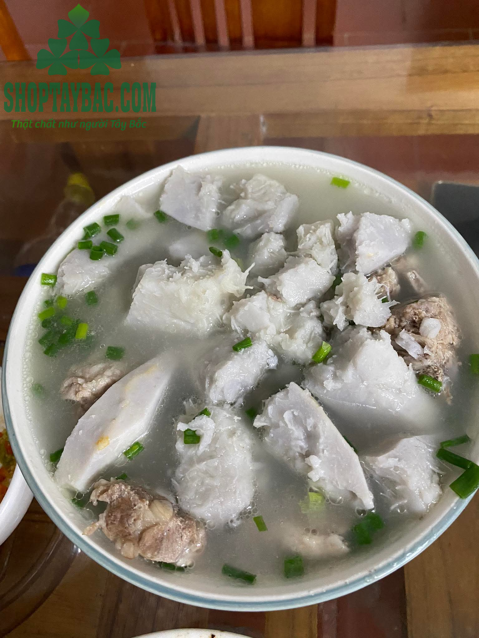 Canh khoai môn lệ phố