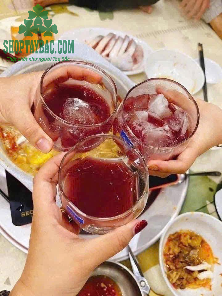 Rượu nếp cẩm phù hợp cho các dịp liên hoan, hội họp