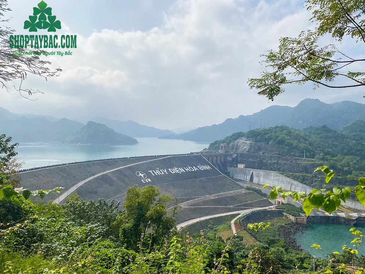 Du lịch Hòa Bình với nhiều địa điểm đẹp và ẩm thực phong phú